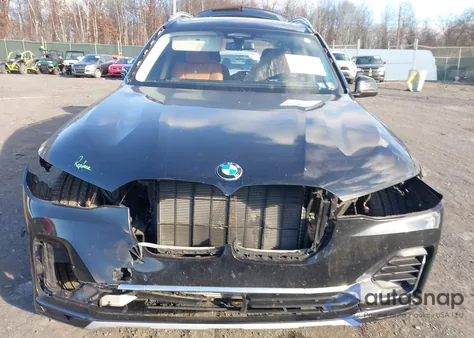 2022 BMW X7 xDrive40I z USA, uszkodzony, nr VIN 5UXCW2C04N9M81391